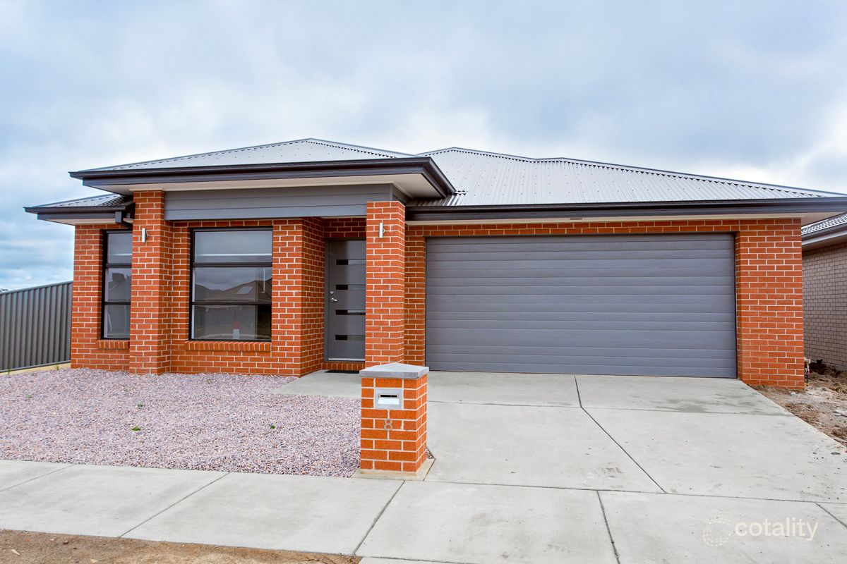 8 Brind Way, Lucas, VIC 3350
