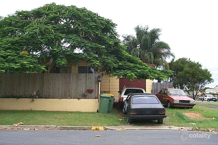 38 Horder Ave, Labrador, QLD 4215