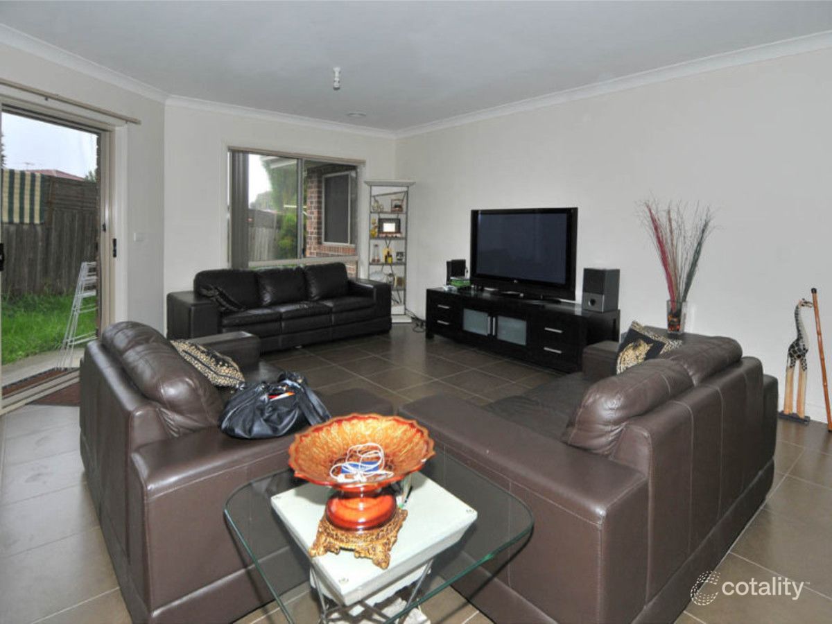 2/5 Tarwin Pl, Meadow Heights, VIC 3048