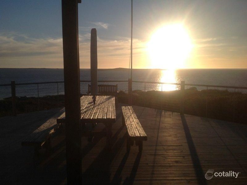 693 West End Rd, Leeka, TAS 7255