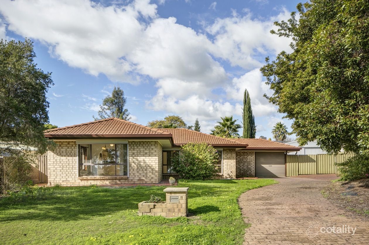11 Mildera Cres, Craigmore, SA 5114