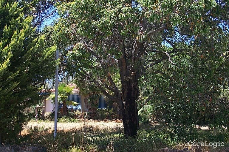 7 Peet Rd, Kalamunda, WA 6076