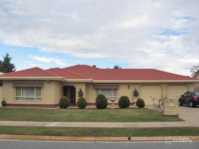 18 Woodlake Ave, West Lakes, SA 5021