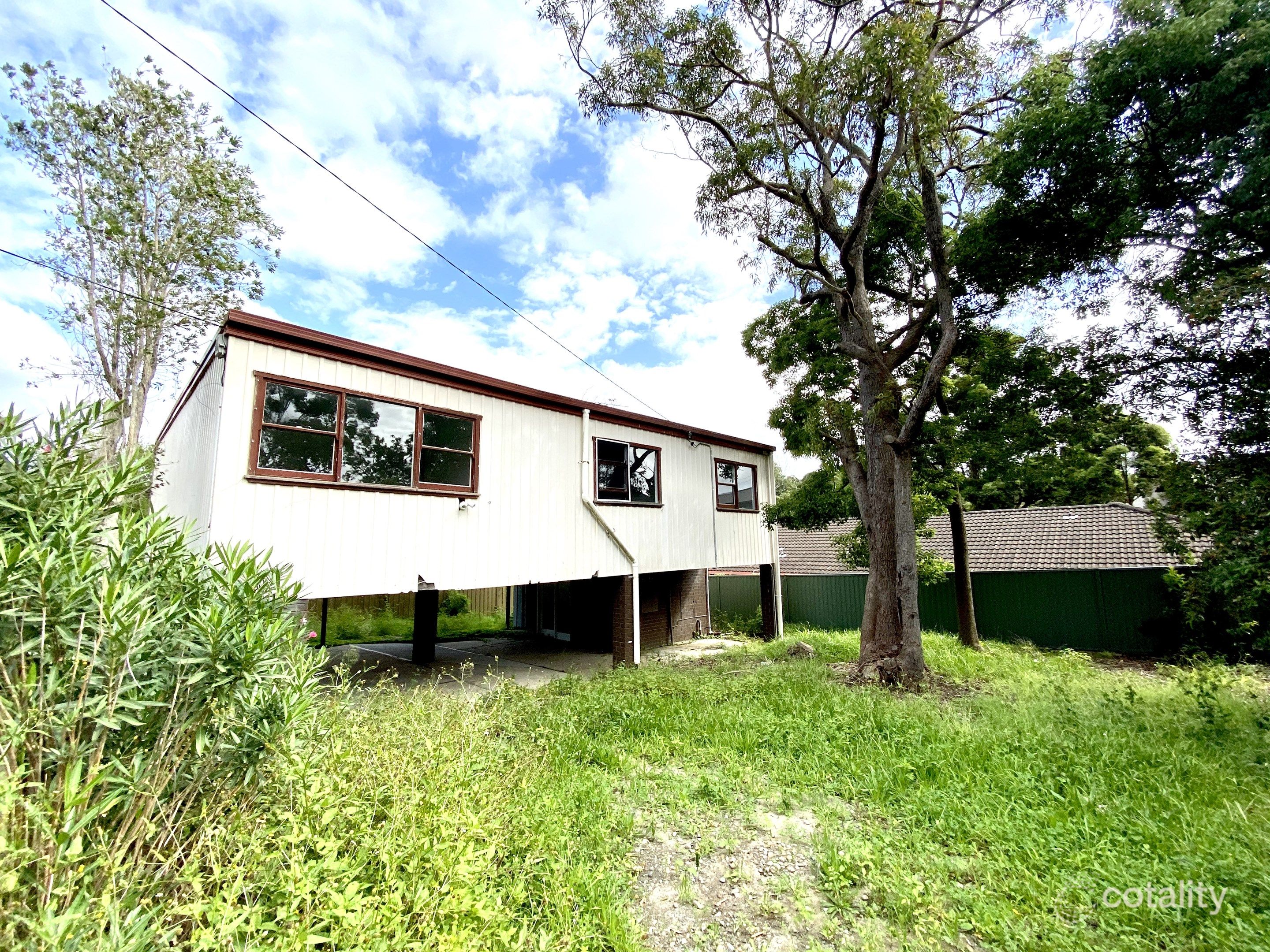 1 Araluen Pl, Sutherland, NSW 2232