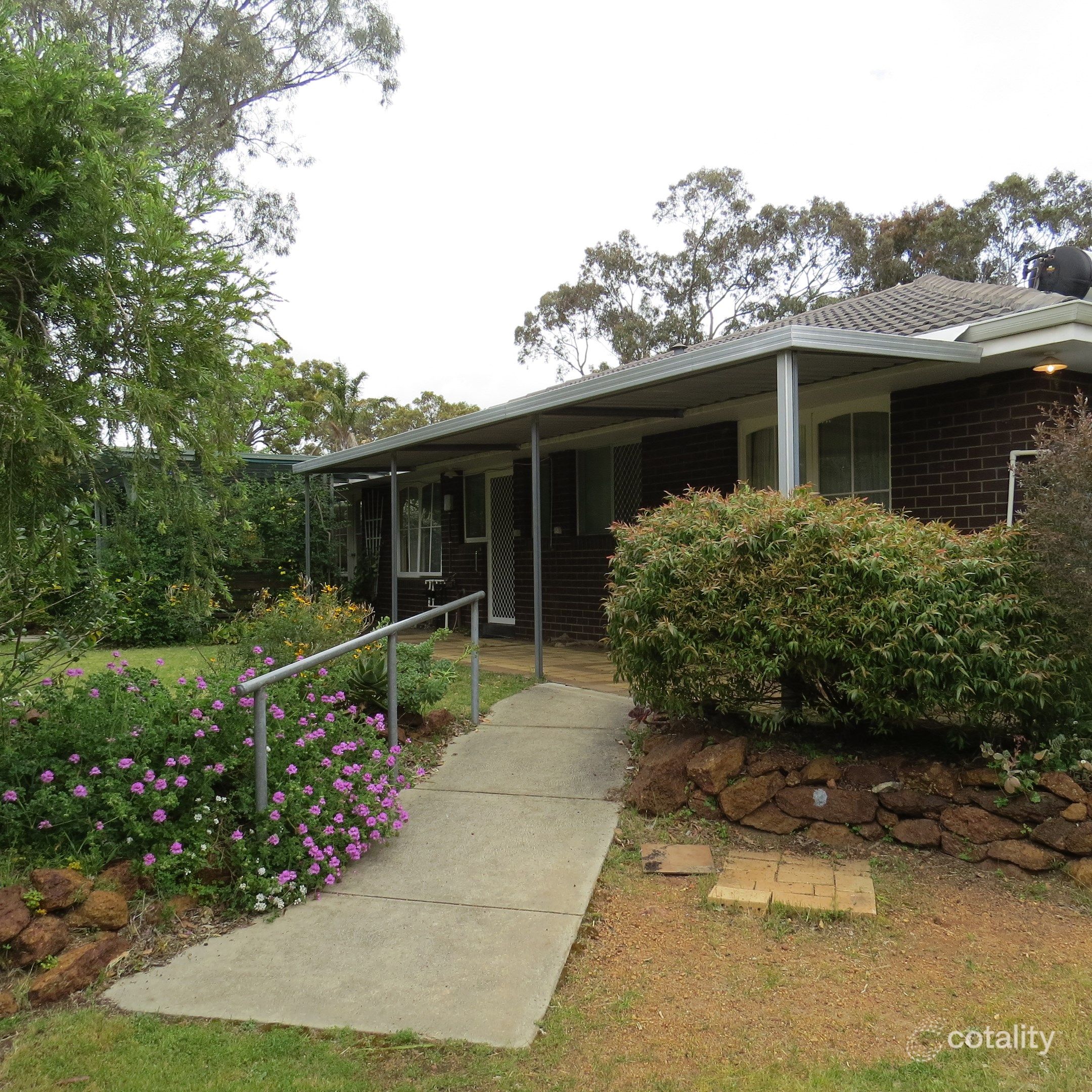 6 Hart St, Lesmurdie, WA 6076