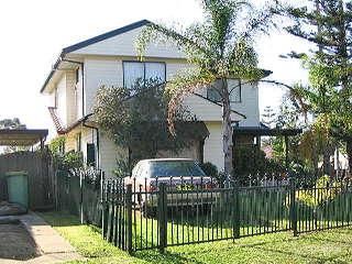 1 Siandra Ave, Fairfield, NSW 2165