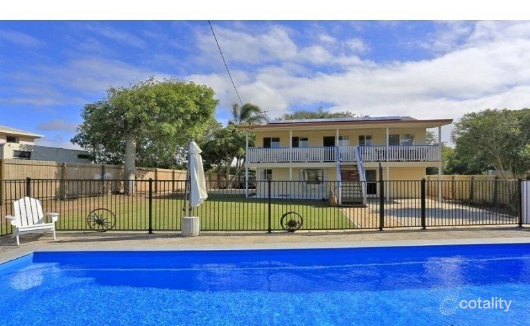 3 Saunders St, Elliott Heads, QLD 4670