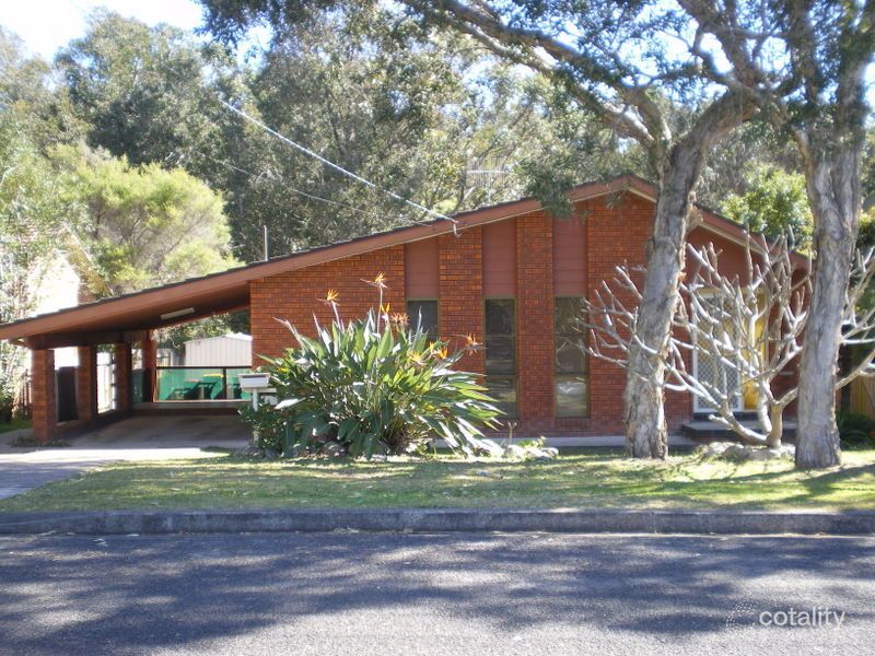 4 Rodley St, Bonny Hills, NSW 2445