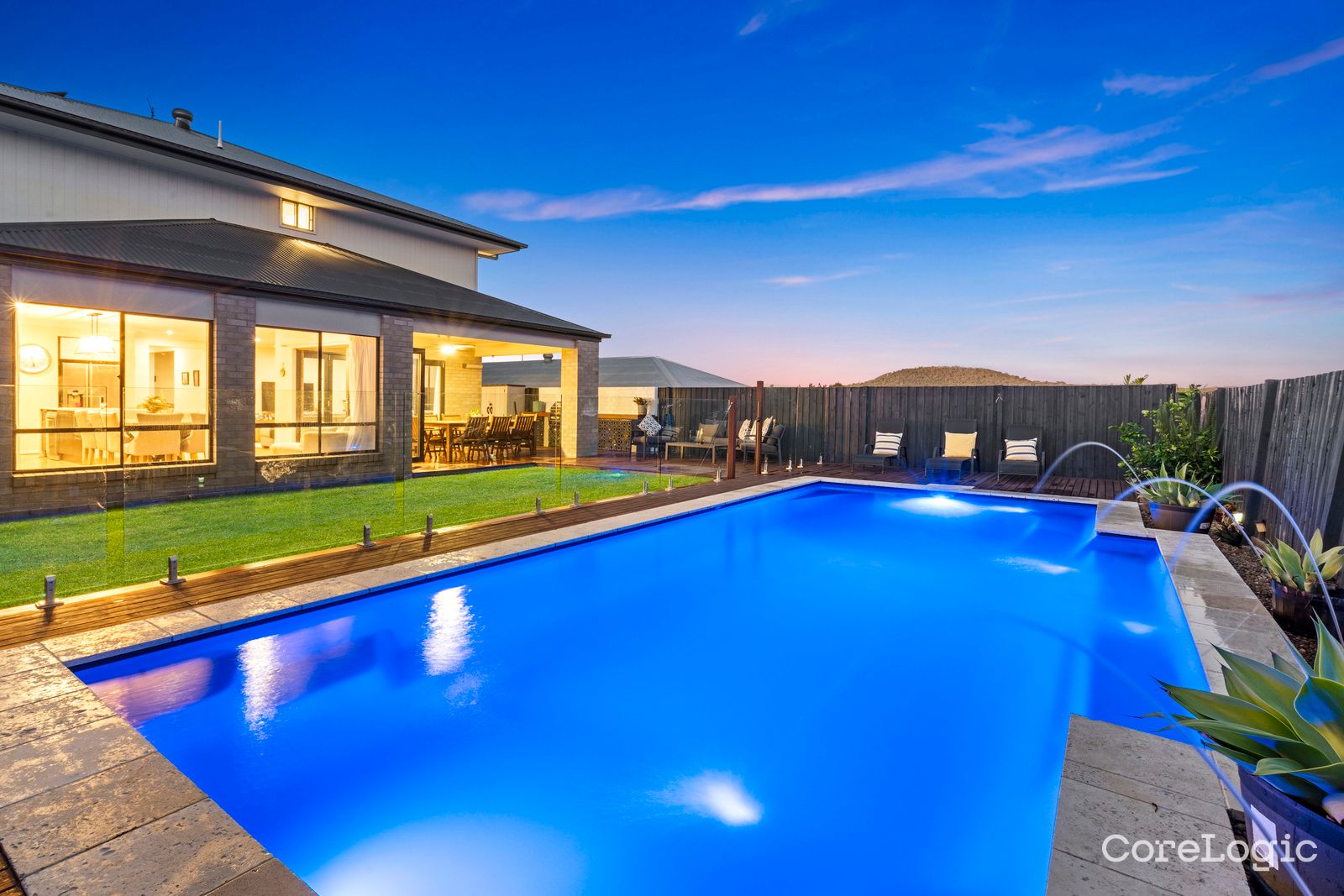 57 Mountain View Pde, Maudsland, QLD 4210