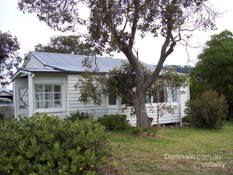 9 James St, Bicheno, TAS 7215