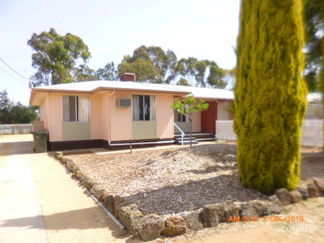 15 Mccutcheon St, Waikerie, SA 5330