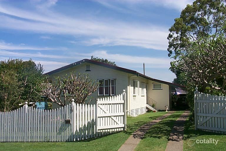 15 Astley St, Wynnum West, QLD 4178