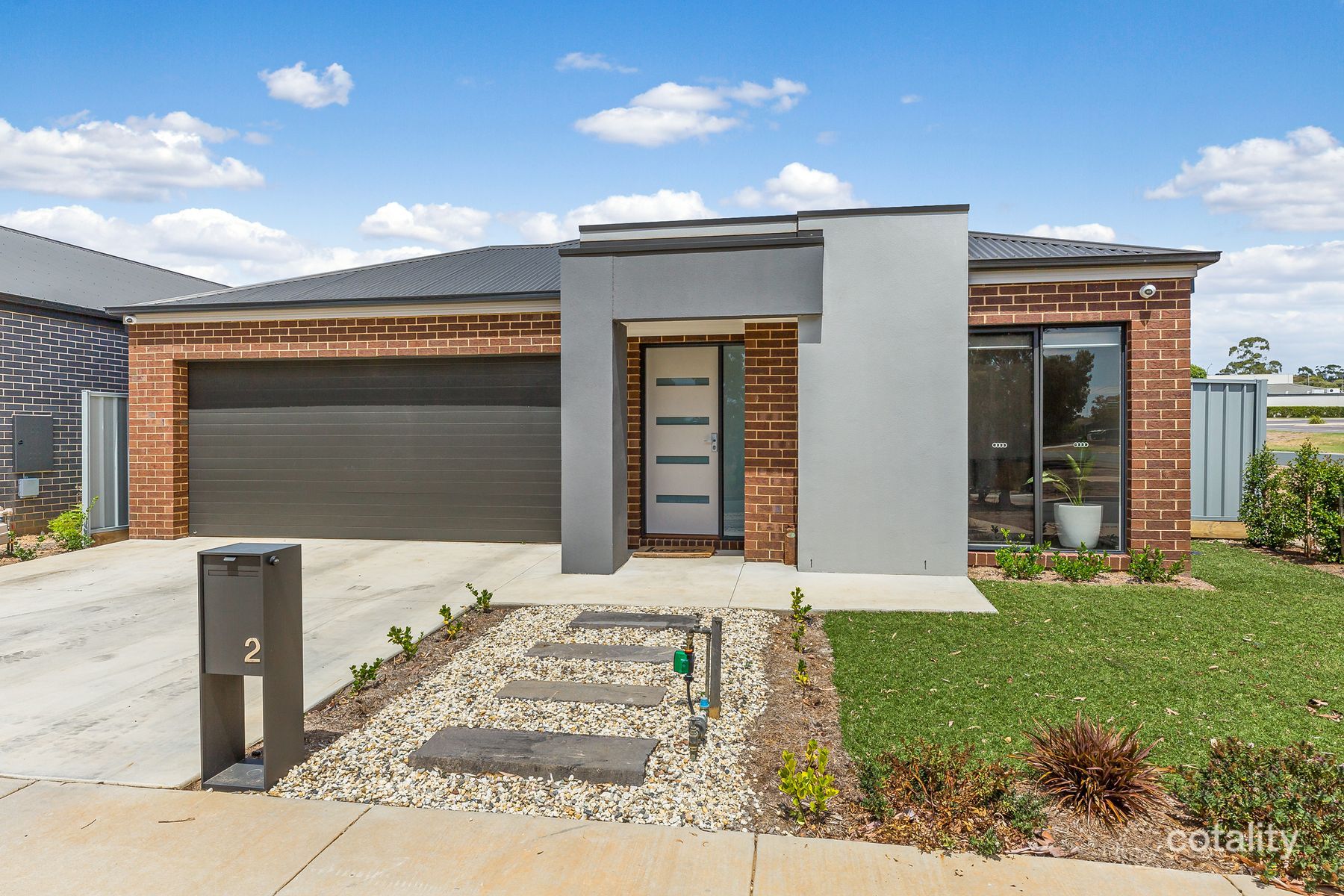 2 Elstead Dr, Strathdale, VIC 3550