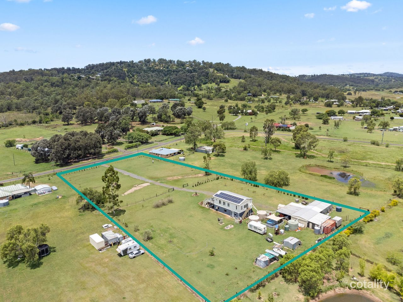 5 Leslee Ct, Summerholm, QLD 4341