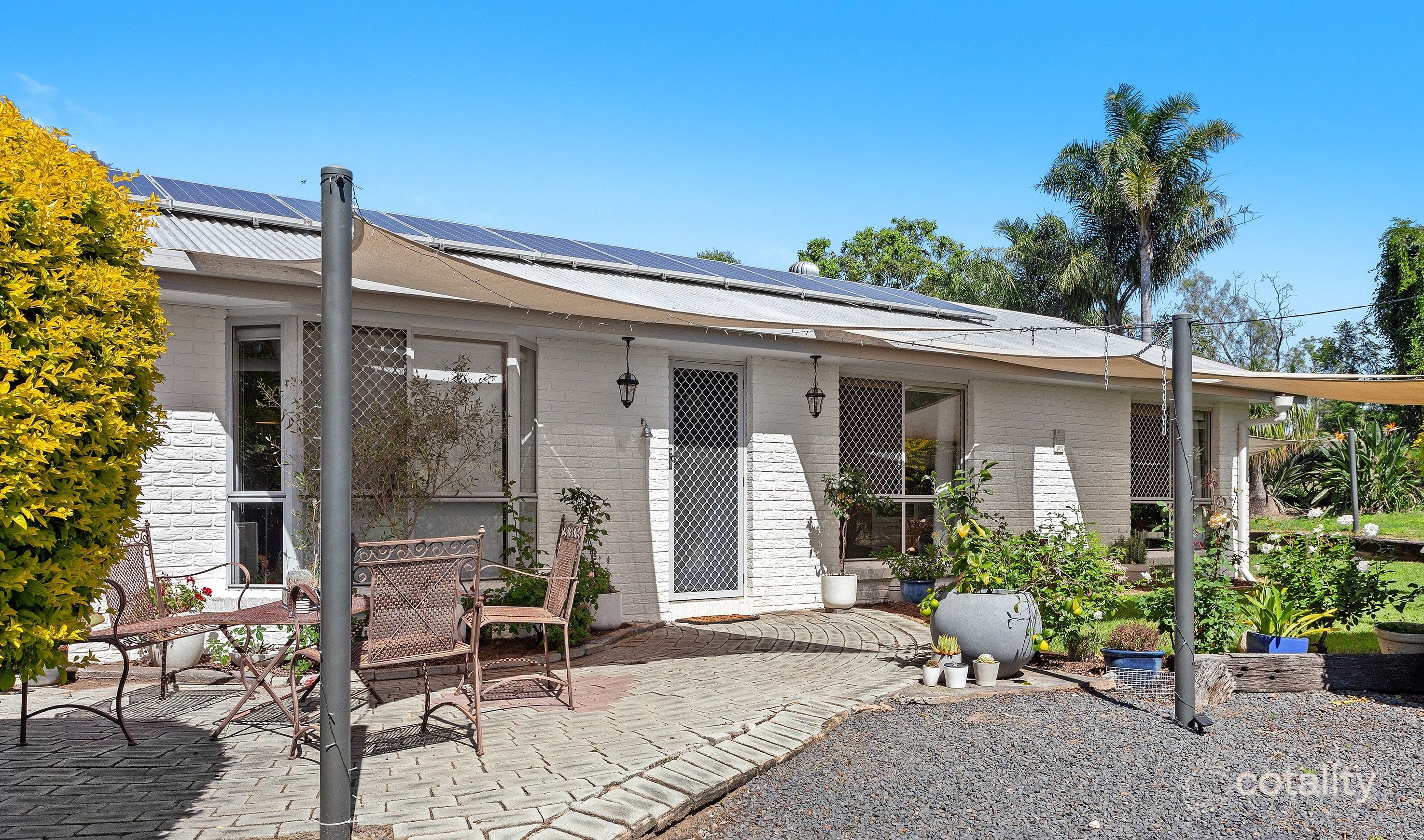 10 Mountain View Dr, Plainland, QLD 4341