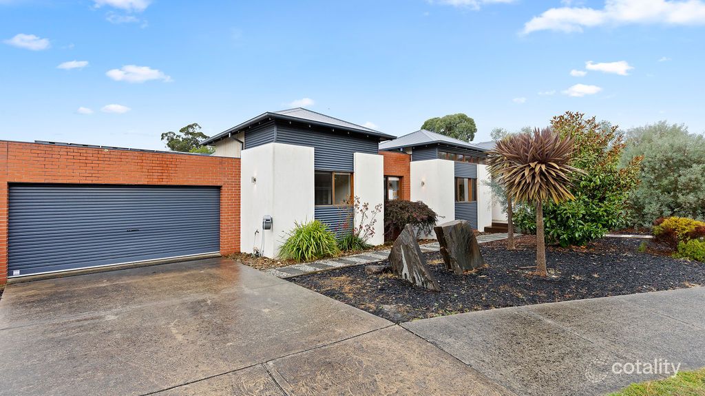 7 Eilish Ct, Mount Helen, VIC 3350