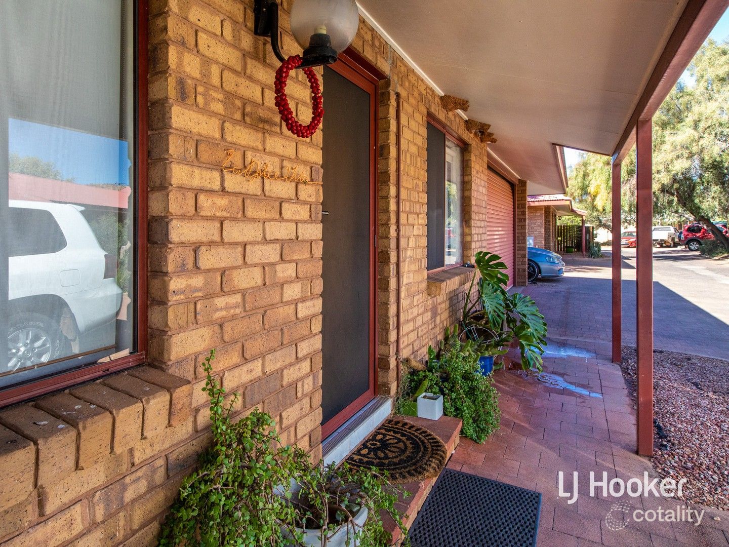 1/1 Caterpillar Ct, Desert Springs, NT 0870