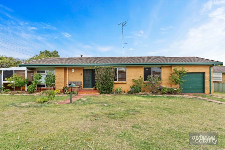 13 Matthews St, Harristown, QLD 4350
