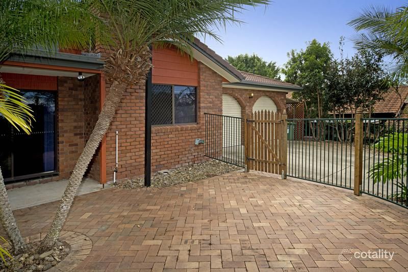 13 Surrey Ct, Helensvale, QLD 4212