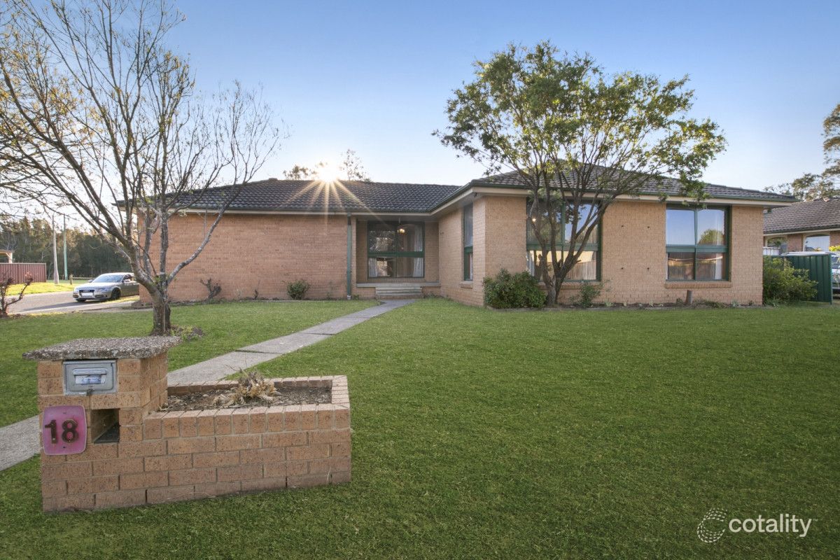 18 Hayter Pde, Camden South, NSW 2570
