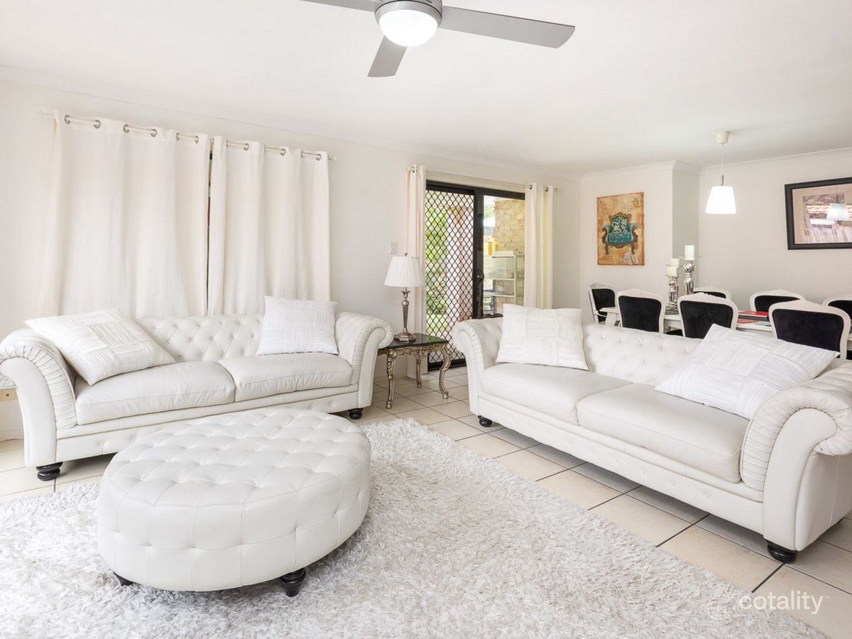 5/141 Pacific Pines Bvd, Pacific Pines, QLD 4211