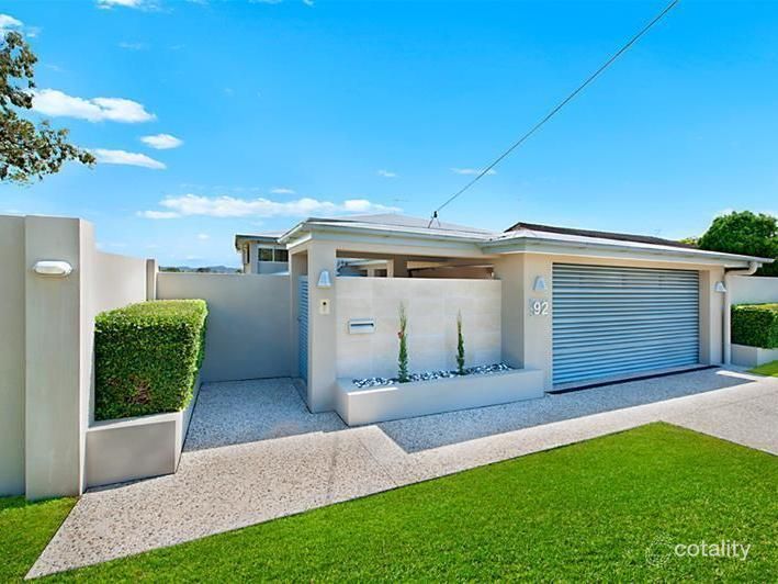 92 Bamboo Ave, Benowa, QLD 4217