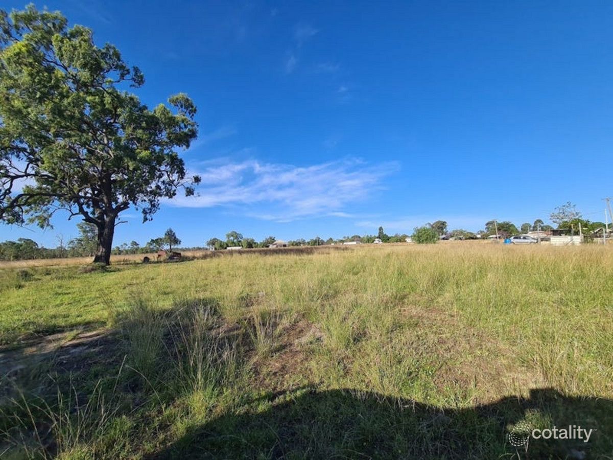 6 Peters St, Goombungee, QLD 4354