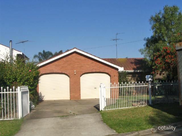 7 Charlotte Cl, Lurnea, NSW 2170