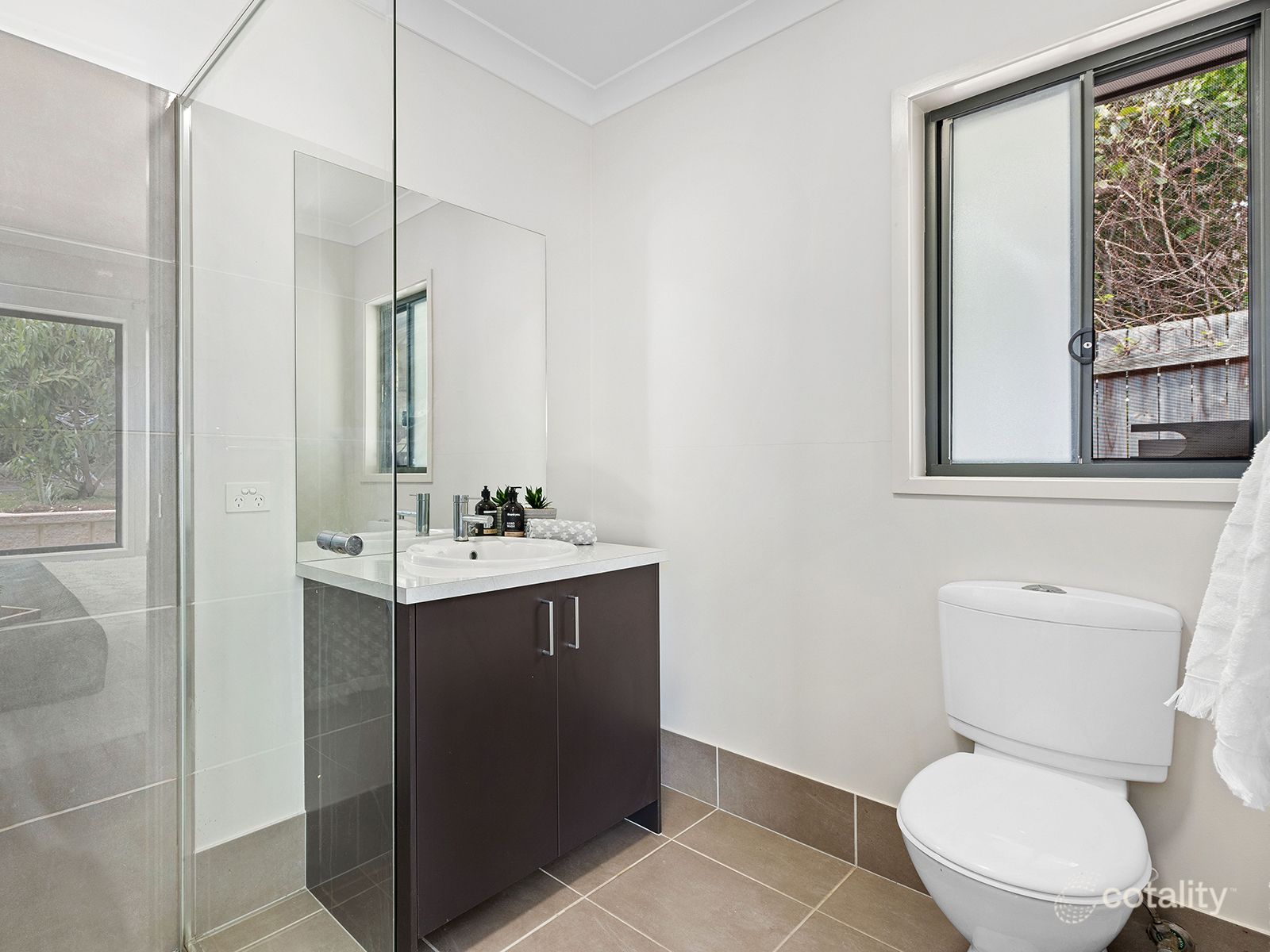 33 Willard St, Carina Heights, QLD 4152