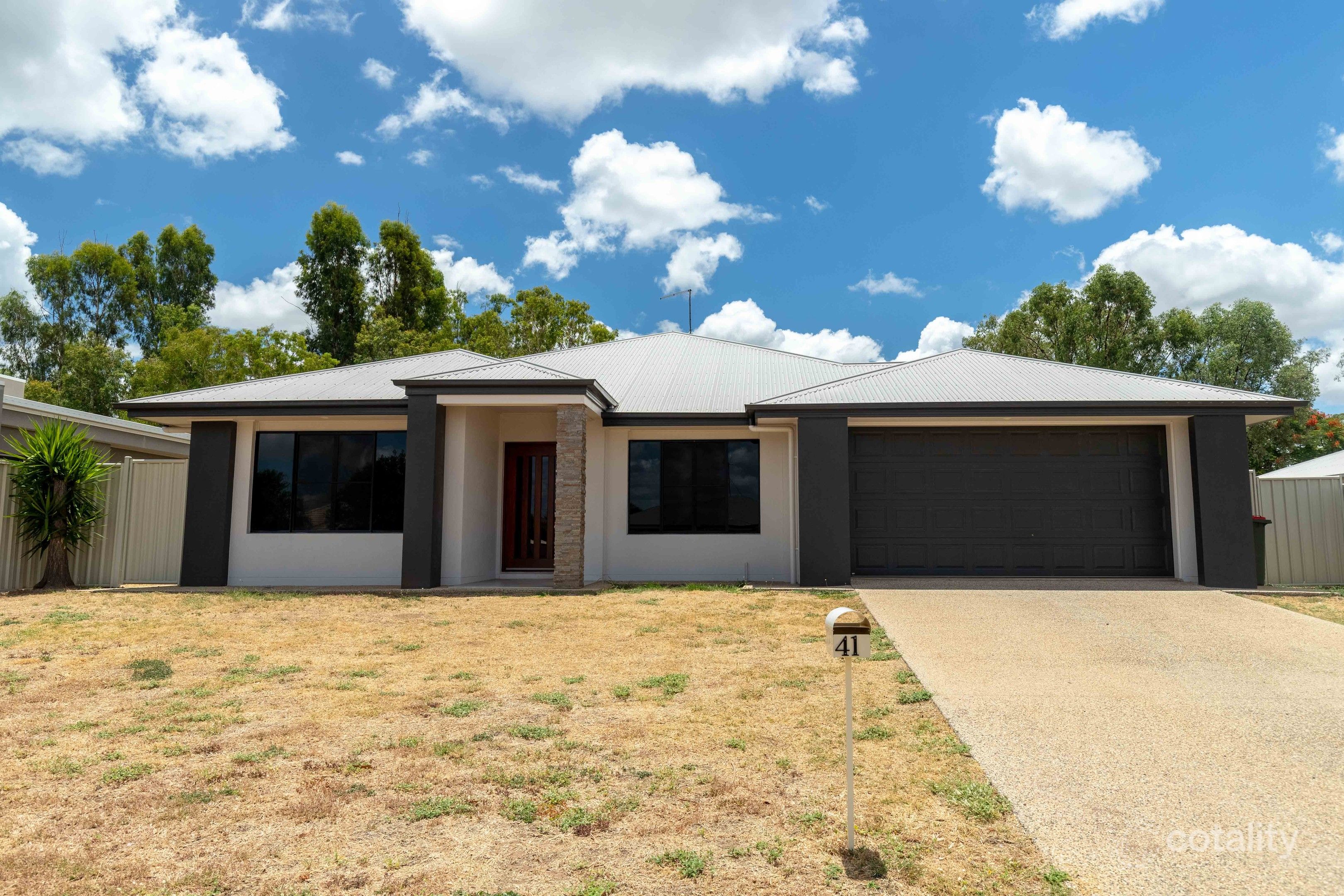 41 Newman Dr, Emerald, QLD 4720