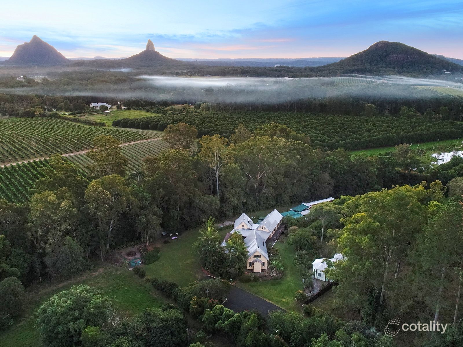 198 Barrs Rd, Glass House Mountains, QLD 4518