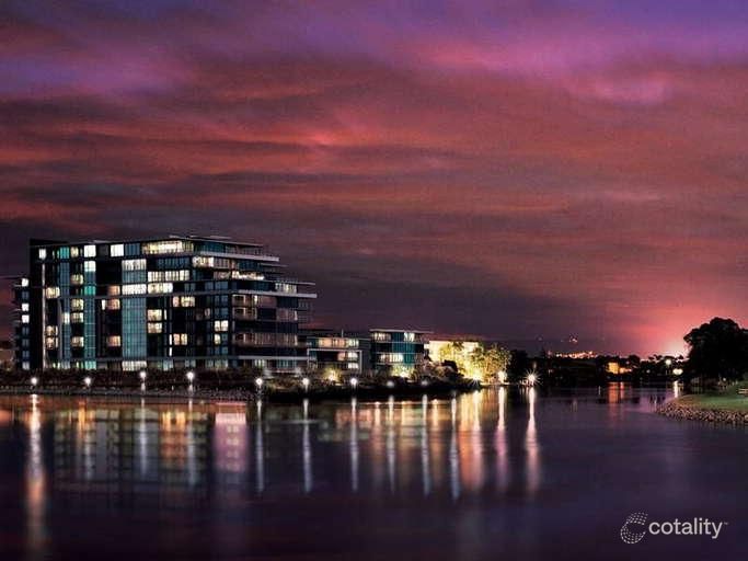 33 T E Peters Dr, Broadbeach Waters, QLD 4218