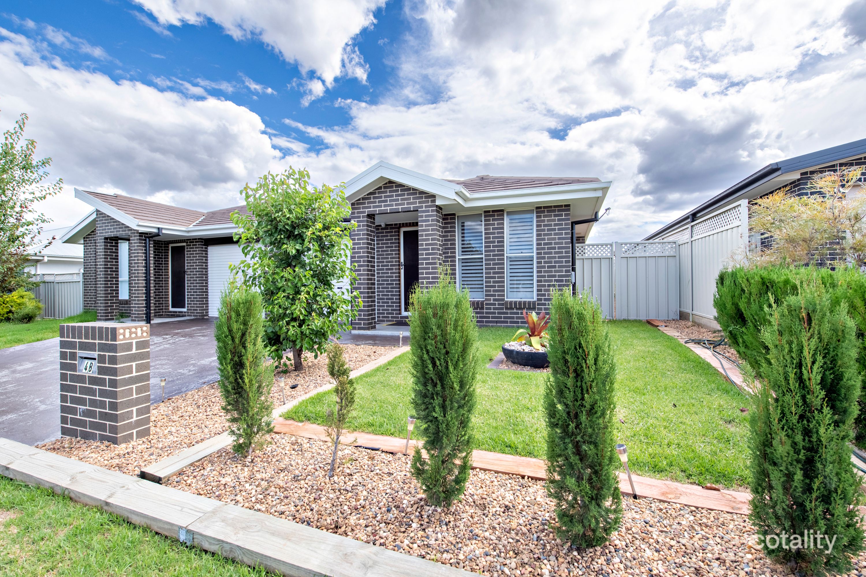 4b Apsley Cres, Dubbo, NSW 2830