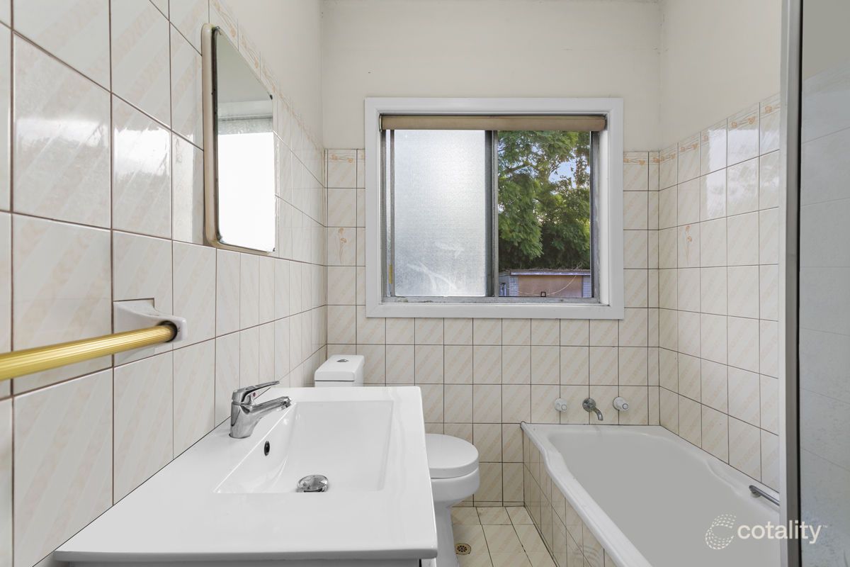 26 Vale St, Woodpark, NSW 2164