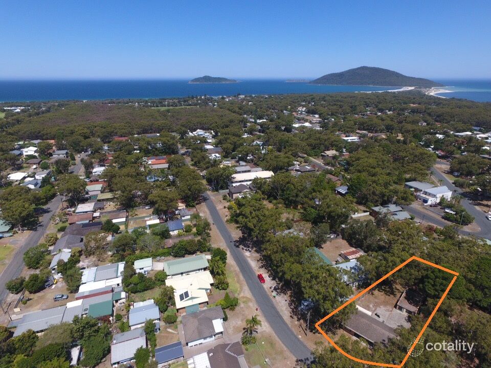18 Binda St, Hawks Nest, NSW 2324
