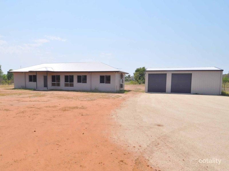 32 Read Rd, Toll, QLD 4820