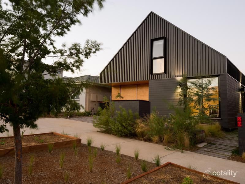 28 Peter Cullen Way, Wright, ACT 2611