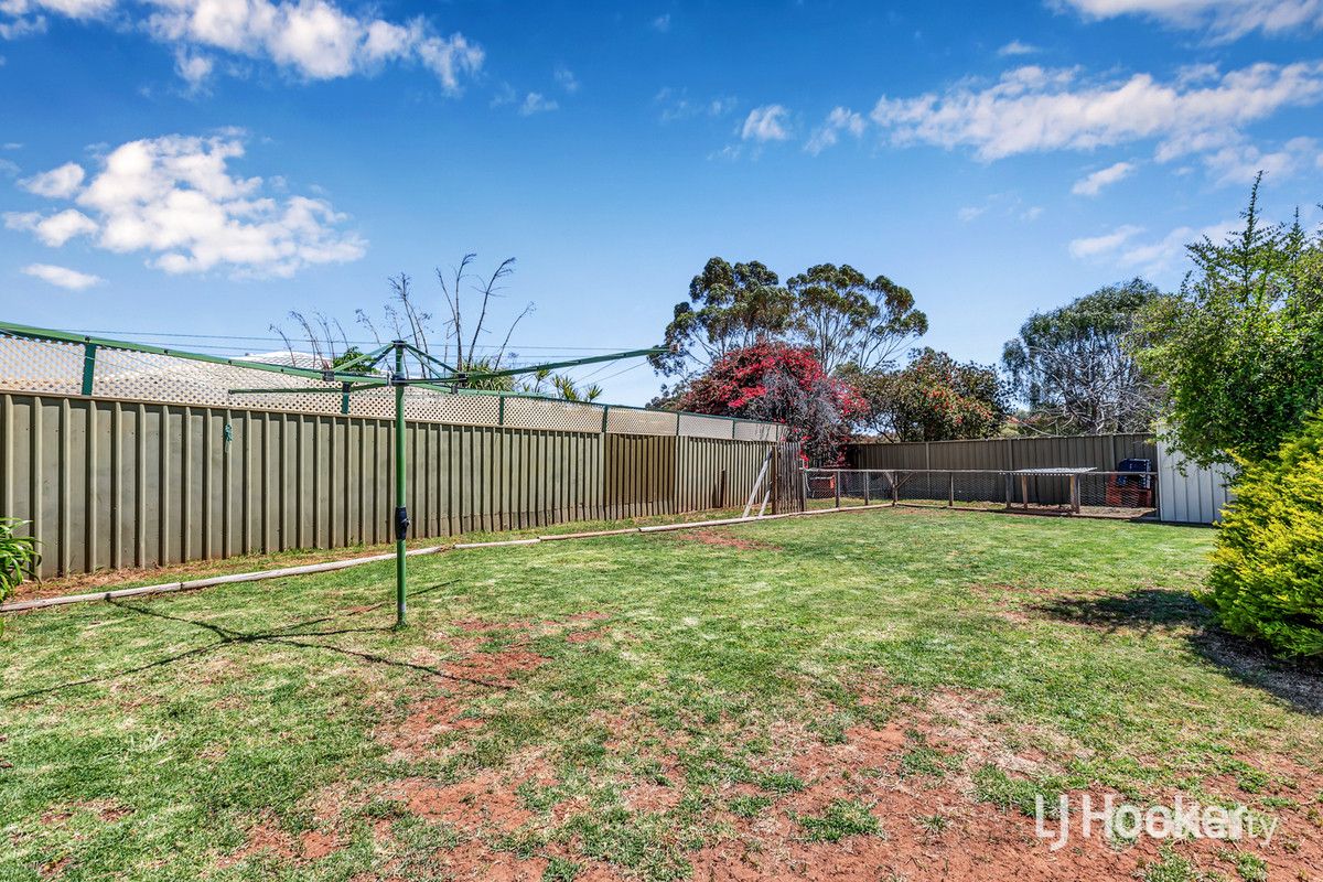 16 Wecoma Ct, Craigmore, SA 5114