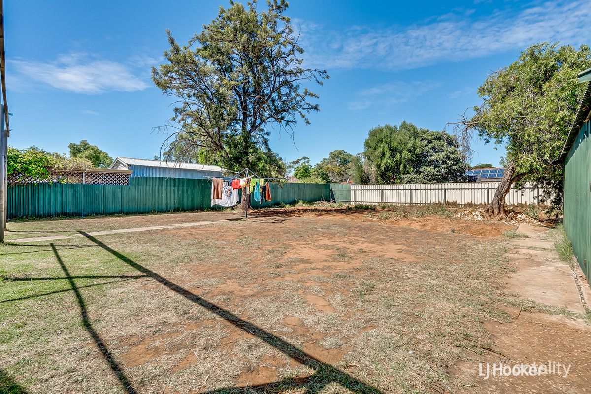 22 Rollison Rd, Elizabeth Vale, SA 5112