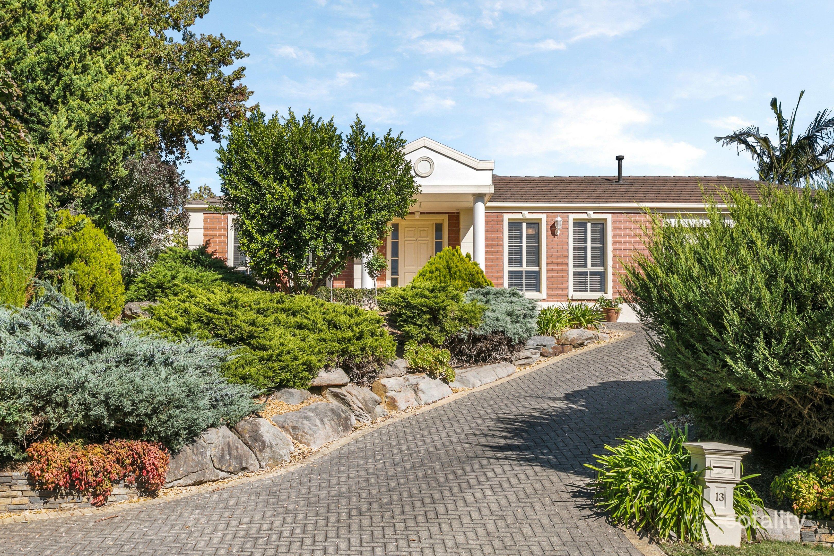 13 Skylark Cl, Flagstaff Hill, SA 5159