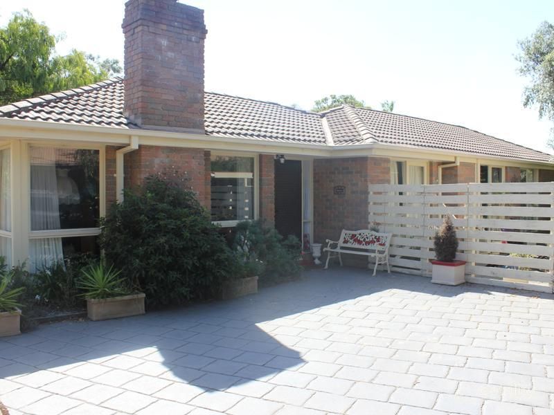 25 Clarendon Dr, Somerville, VIC 3912