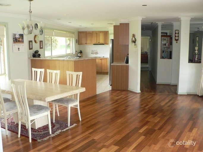 17 Billabong Dr, Monegeetta, VIC 3433