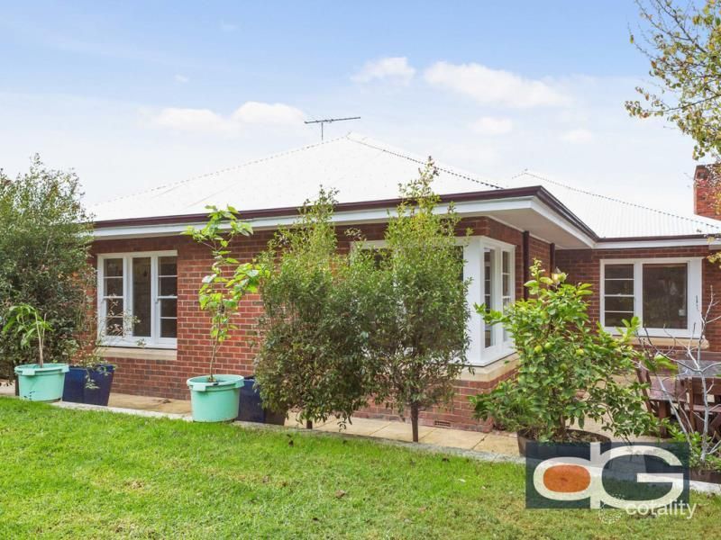 17 Chudleigh St, Fremantle, WA 6160