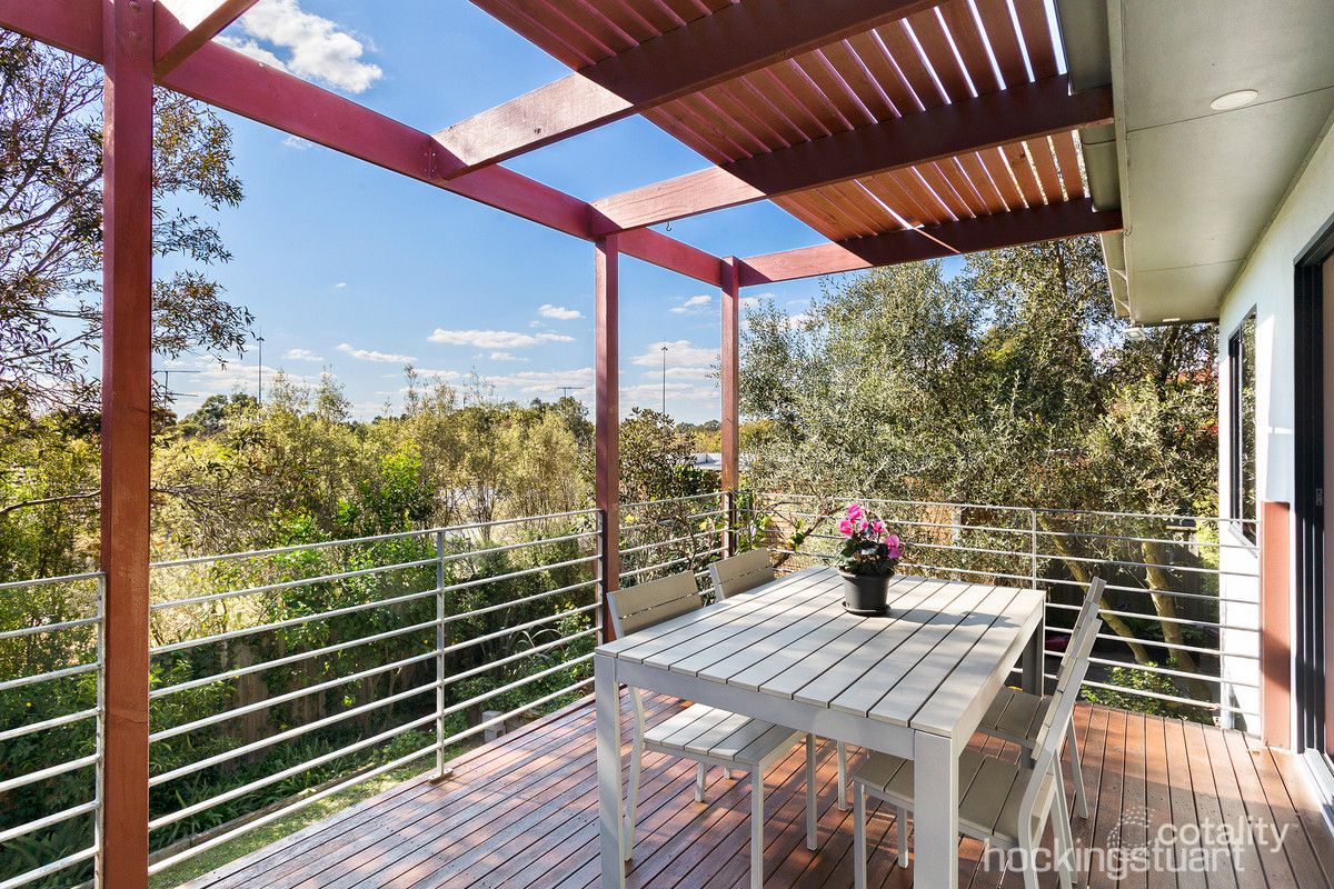 19 Baker Ave, Kew East, VIC 3102