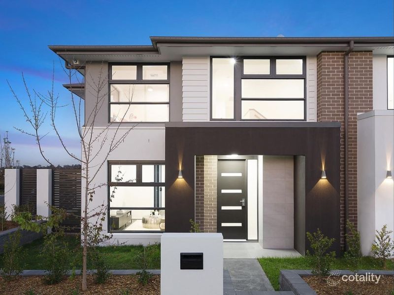 2 Eccles Lane, Oran Park, NSW 2570
