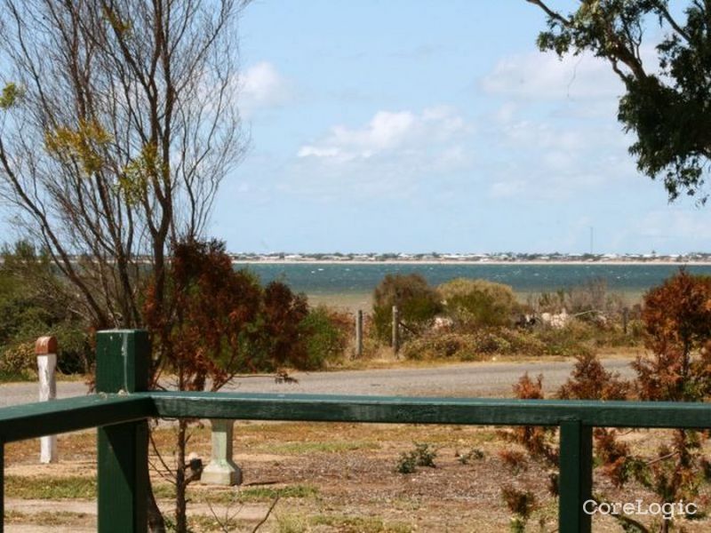 20 Esplanade, Pine Point, SA 5571