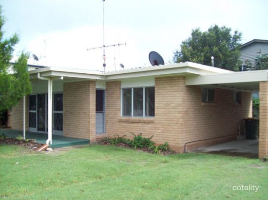 160 Cypress St, Urangan, QLD 4655