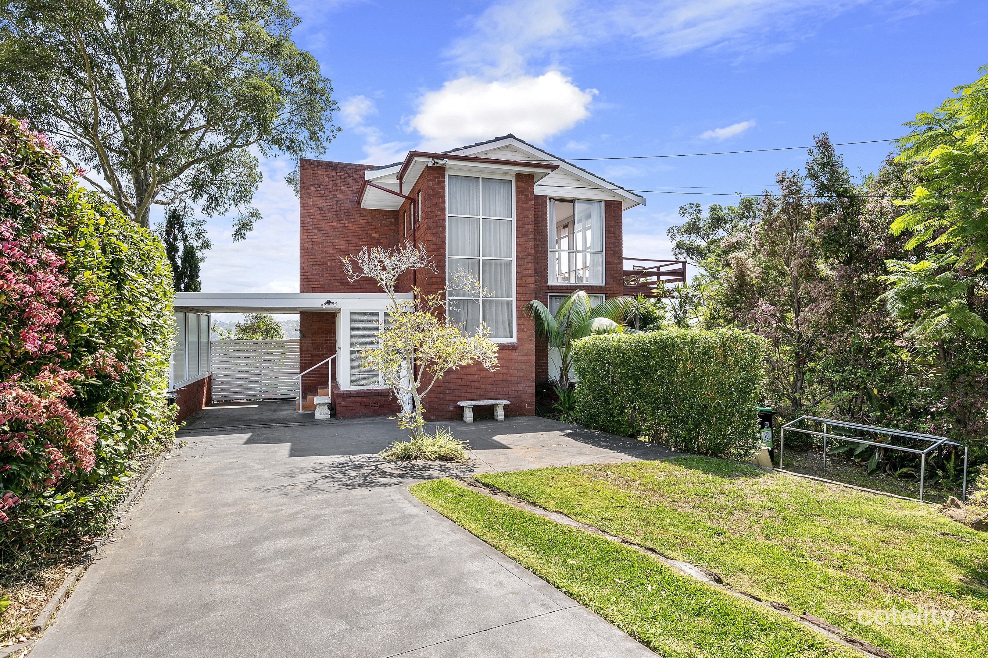 2 Cambridge Ave, Narraweena, NSW 2099