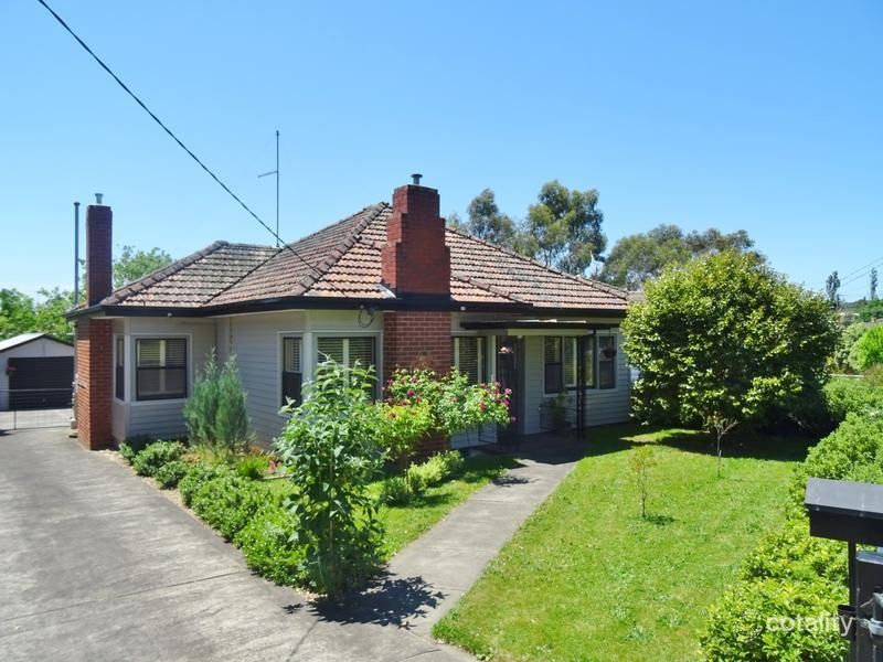 27 York St, Golden Point, VIC 3350