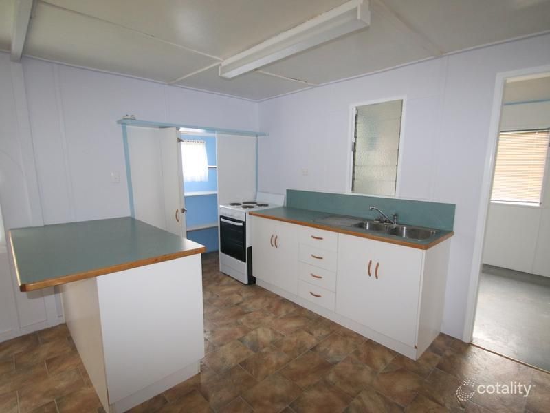 9 Wallace St, Monto, QLD 4630